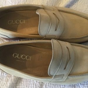 Vintage Gucci Cream Suede Penny Loafer Slip-Ons